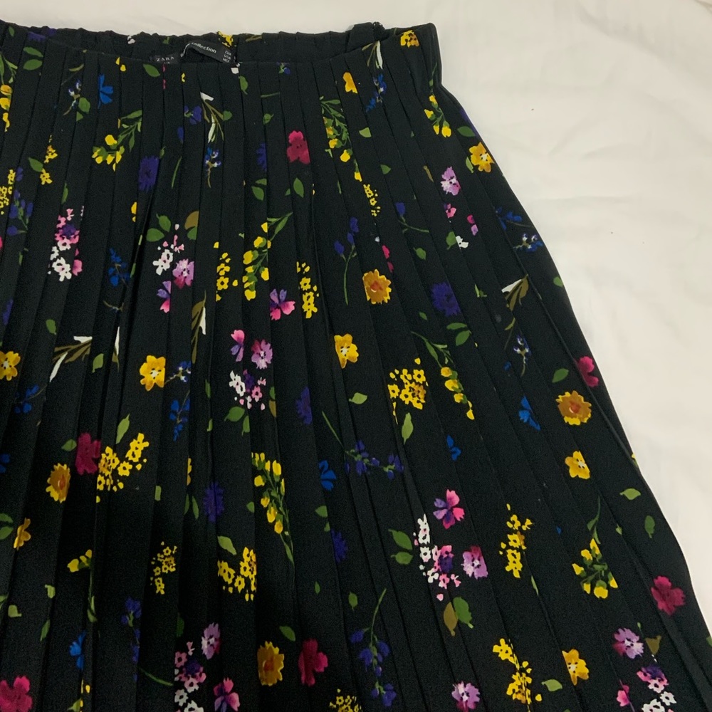 Zara Pleated Floral Skirt